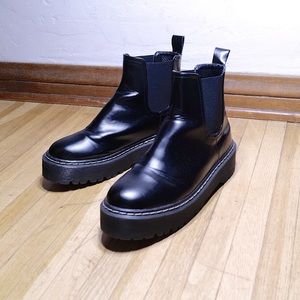 Women’s size 9.5, Black Vegan Leather, Chelsea boots.